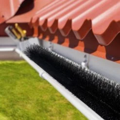 Gutter Brush 60 Ft. X 5.25 In. Gutter Cleaning Tools Ground-Level Gutter Brush Leaf Guard For 5 In. Gutter (20-Pack) -Vevor black vevor canopy parts tgms525inch2zcuzdv0 31 1000